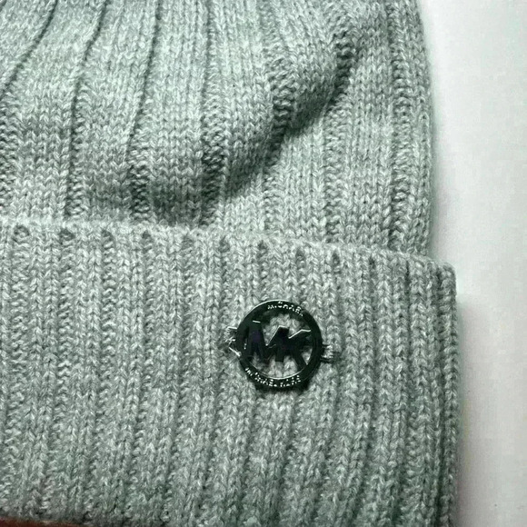 NWT $48 Michael Kors Grey Knit Beanie winter hat - Picture 3 of 5